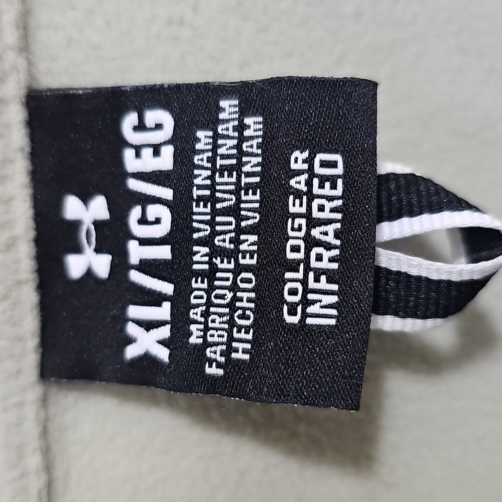 Under Armour Jacket - Picture 5 of 6